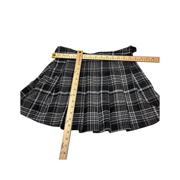 Justify Size Medium Vintage Pleated Plaid Mini Skirt - Picture 3 of 4